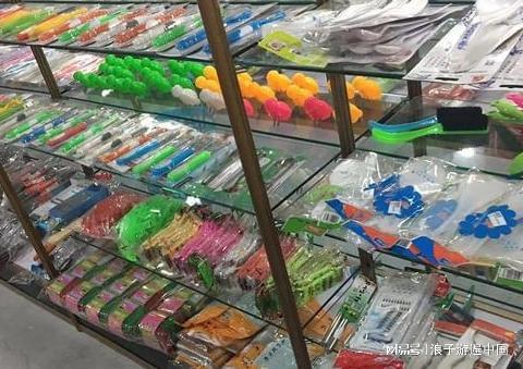 越南游客 中國旅游業(yè)不可怕,可怕的是你沒見過中國的 2元店